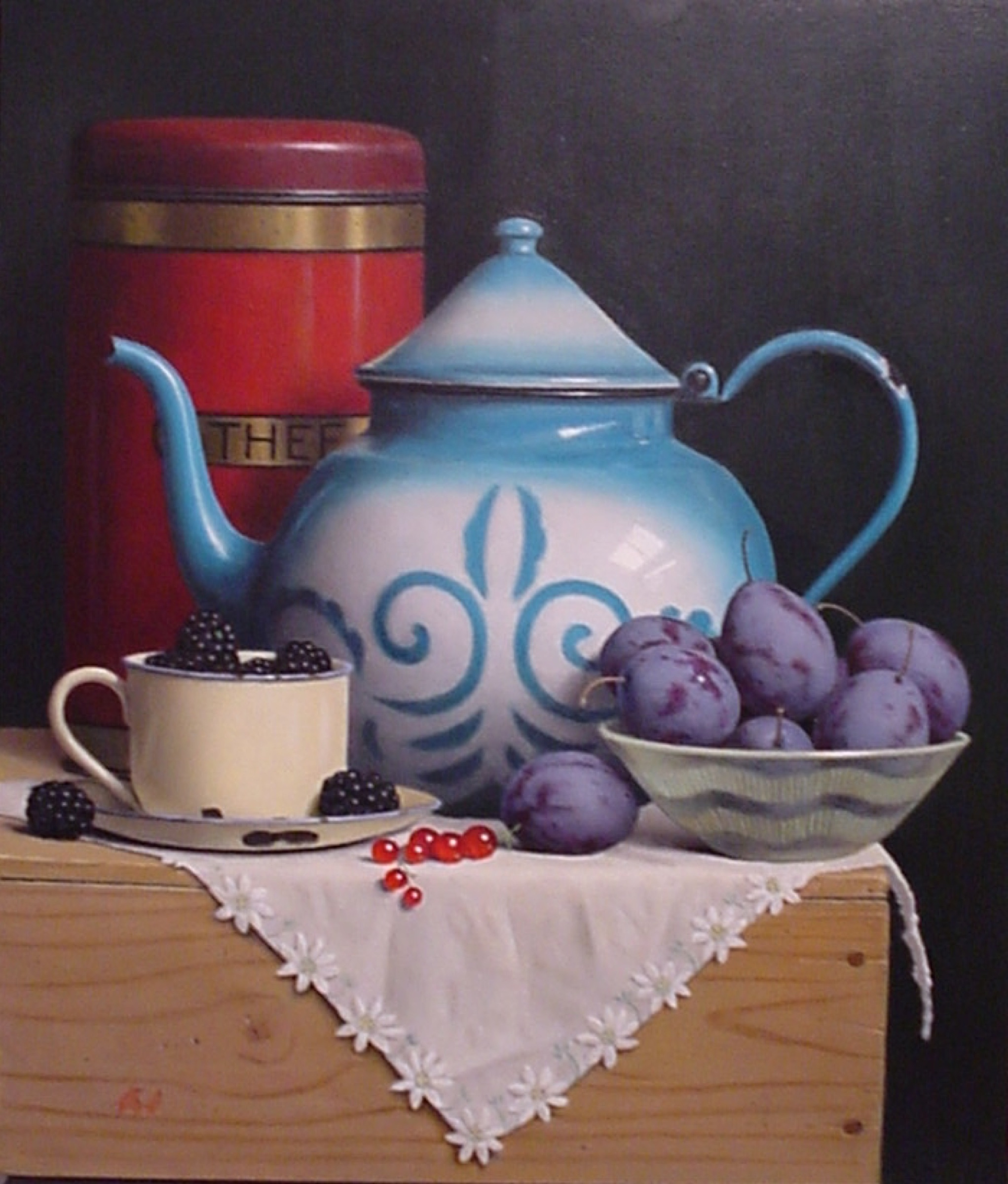 Klaas Wiedijk, Theepot met pruimen en bramen (Teapot with Plums and Blackberries) — Still life, Oil on panel